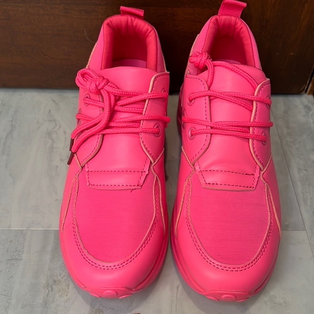 Top Moda  Shoes  neon sneakers  Pink  Street wear  Casual  NIB  Size 7